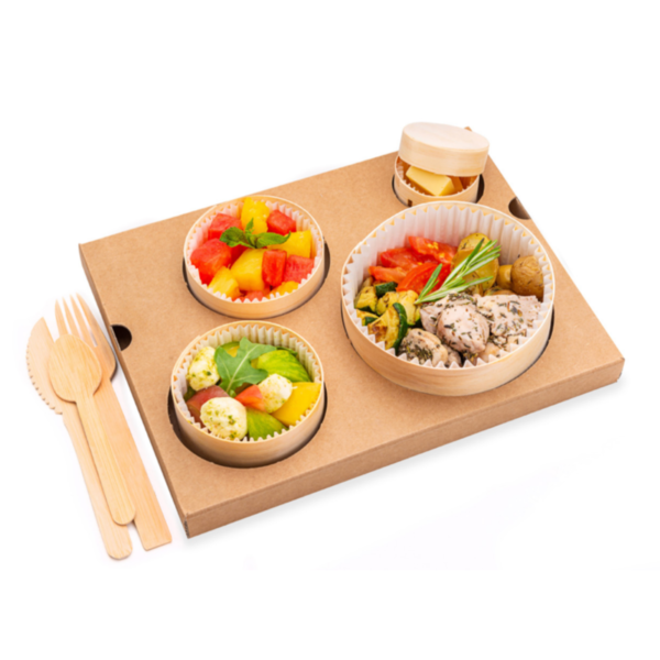 Menu viande poulet salade tomate mozza mozzarella fromage dessert fruits frais ananas pastèque sucré salé printemps été
